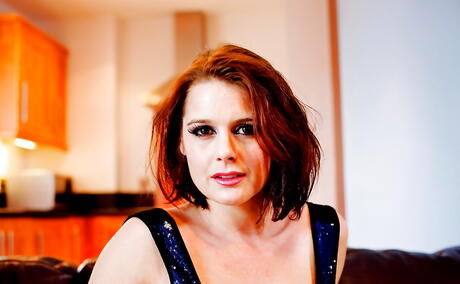 Very attractive british milf Karina Currie in erotic gallery